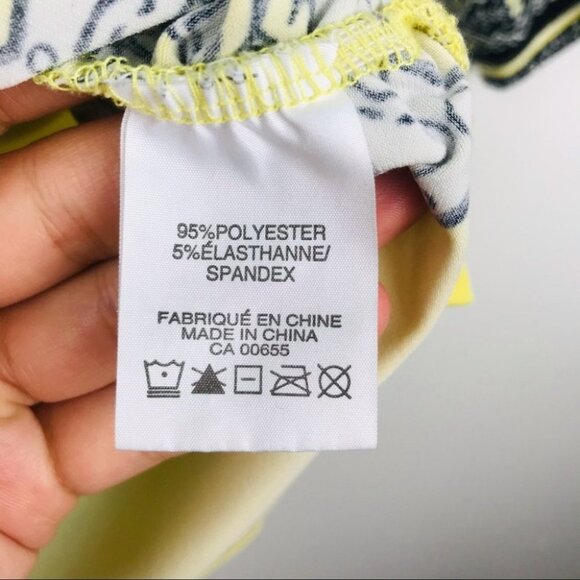 Addition ELLE Plus Size black & yellow  floral scoop neck blouse 1X - Picture 13 of 16